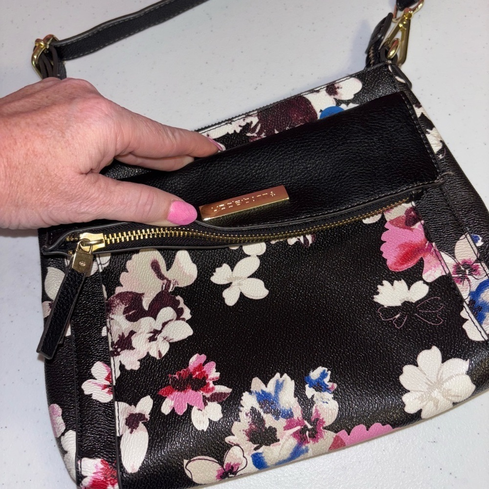 Liz Claiborne Black Floral Crossbody Bag - Picture 4 of 11